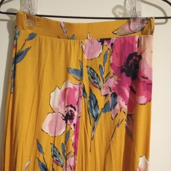Charlotte Russe Floral Maxi Skirt in Yellow and Pink - Picture 8 of 10